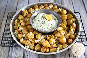 Ofenkartoffeln mit Kräuterdip