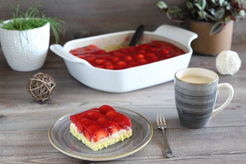 Erdbeer-Vanille-Kuchen im großen Bäker von Pampered Chef®