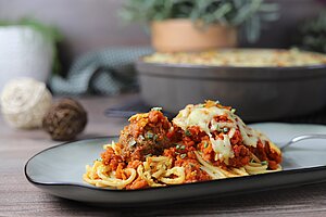Hackbällchen-Spaghetti in der Stoneware rund von Pampered Chef®