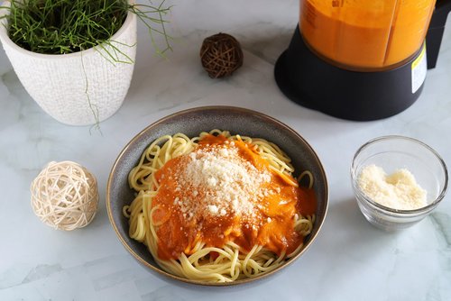 Tomaten-Mozzarella-Soße im Deluxe Blender von Pampered Chef®