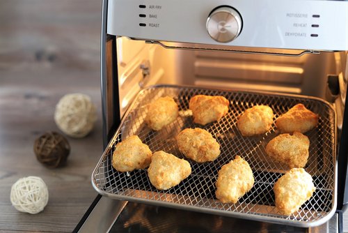 Fischstäbchen oder Backfisch-Happen im Deluxe Air Fryer von Pampered Chef®