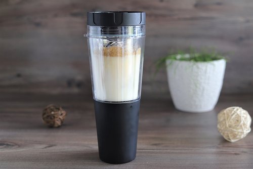 Eiskaffee to go im Deluxe Blender Becher von Pampered Chef®