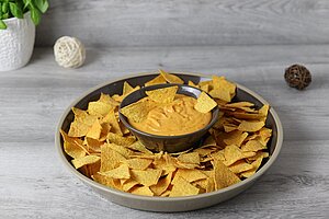 Nachos mit Käsesauce im Snack & Dip Set von Pampered Chef®