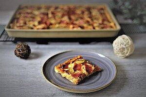 Pizza mit Quark-Öl-Teig im Ofenzauberer von Pampered Chef®