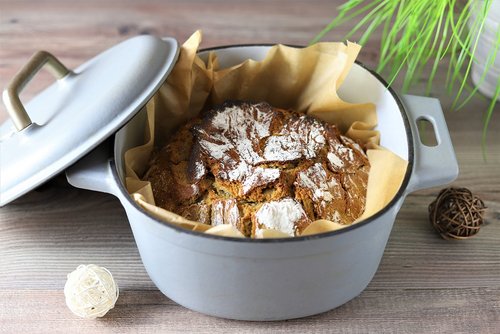 No-Knead-Bread - Mischbrot im emaillierten gusseisernen Topf von Pampered Chef®