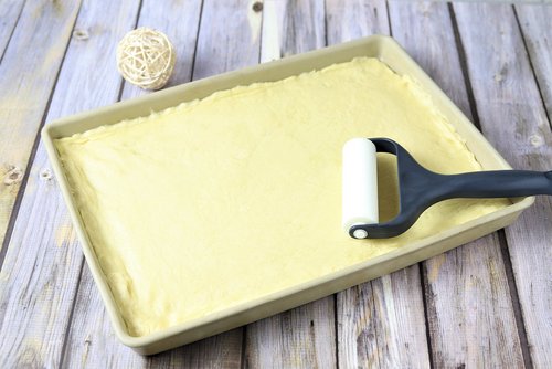 Käse-Kirsch-Kuchen mit Streuseln im Ofenzauberer James von Pampered Chef®