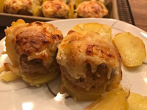 Hackbällchen-Kartoffel-Gratin im Ofenzauberer James von Pampered Chef®