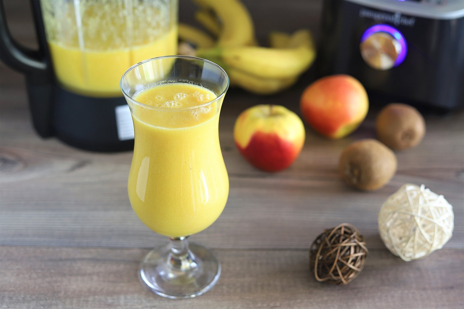 Bananen-Mango-Smoothie im Deluxe Blender von Pampered Chef®