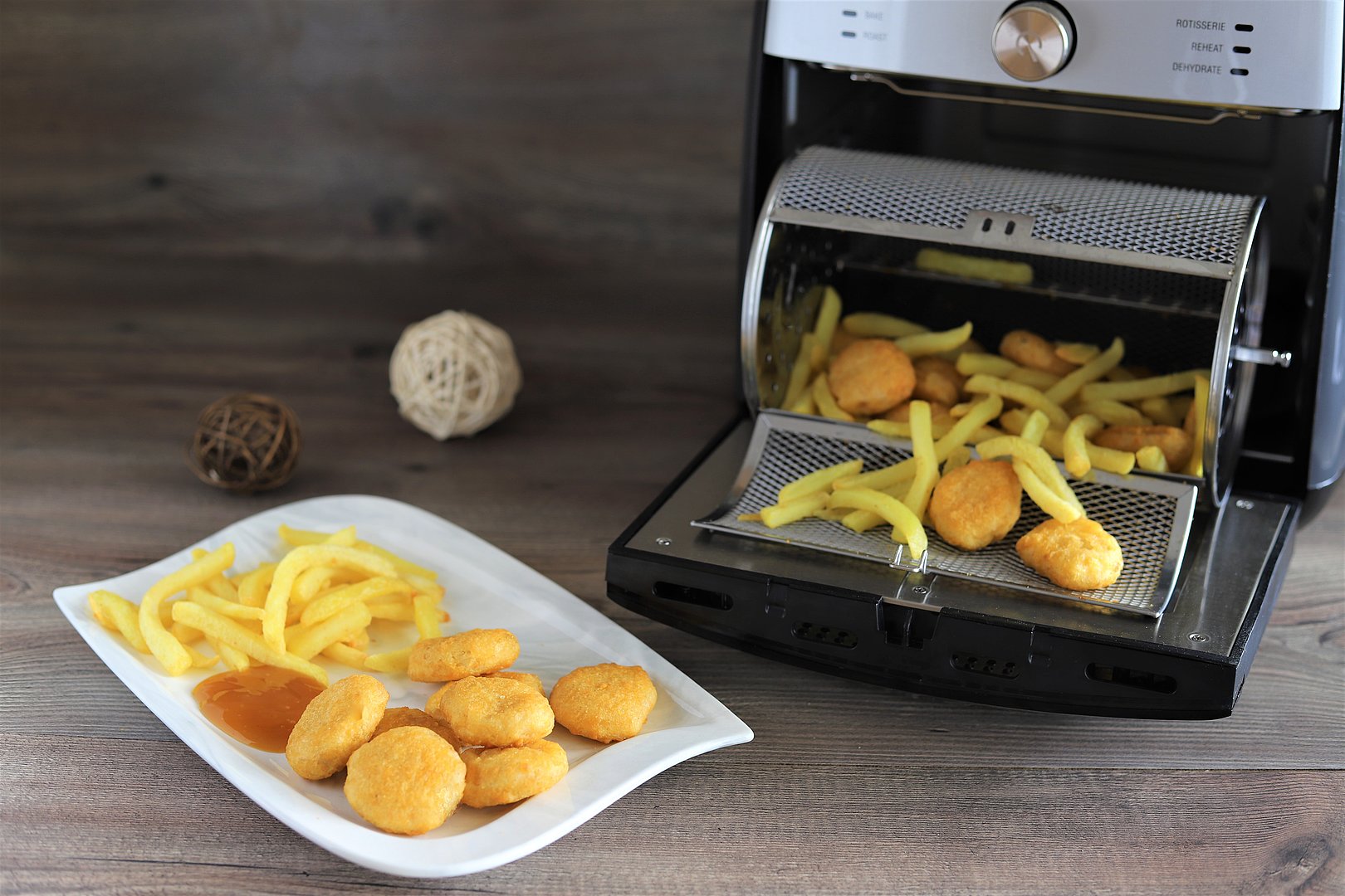 Chicken Nuggets mit Pommes im Deluxe Air Fryer von Pampered Chef®