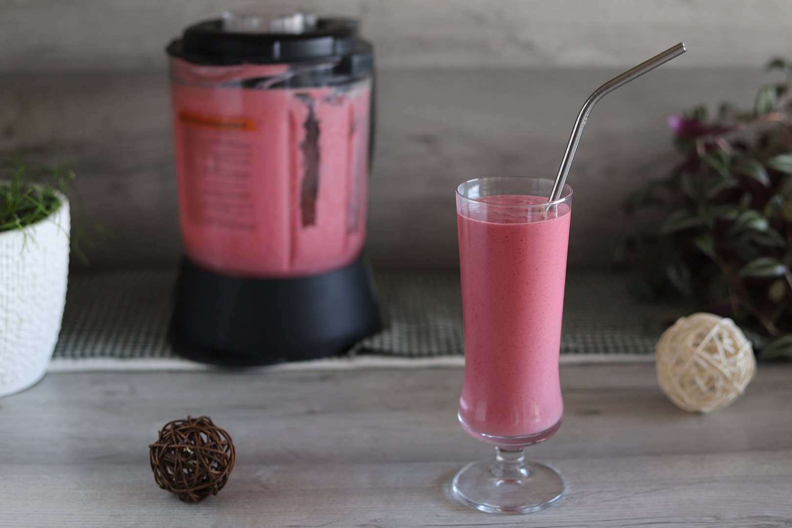 Erdbeer-Milchshake im Deluxe Blender von Pampered Chef®