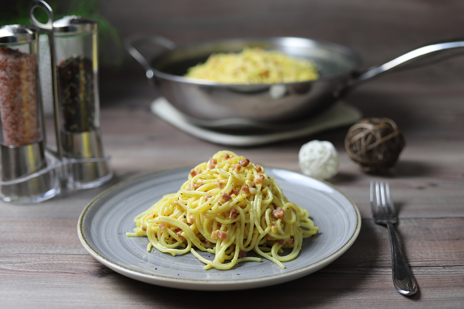 Spaghetti Carbonara in der Edelstahl Antihaft-Wokpfanne von Pampered Chef®